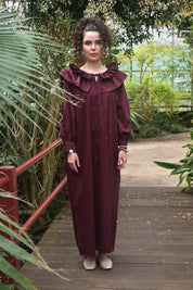 Dress with ruffle collar -burgundy