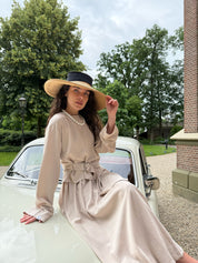 Tweedelige linnen set: rok en blouse -nude