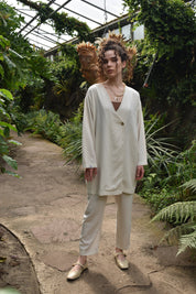 Tweedelige linnenset: broek en kimono -zand