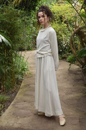 Tweedelige linnen set: rok en blouse -zand