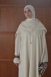 Linnen Abaya met Losse Sjaal – Soft Taupe