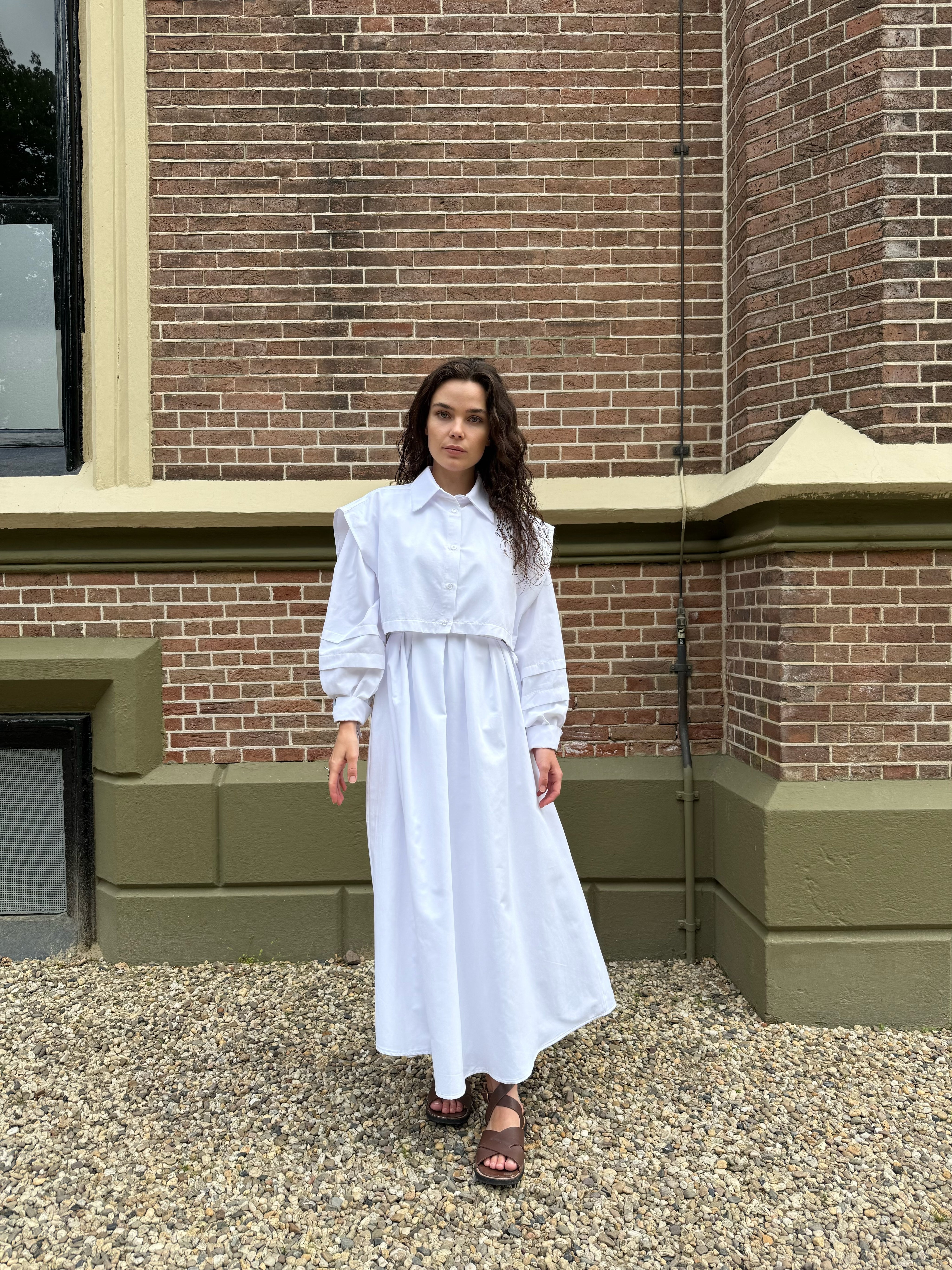Tweedelige ballonjurk met gilet -wit