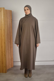 Oversized jurk met losse sjaal - bruin