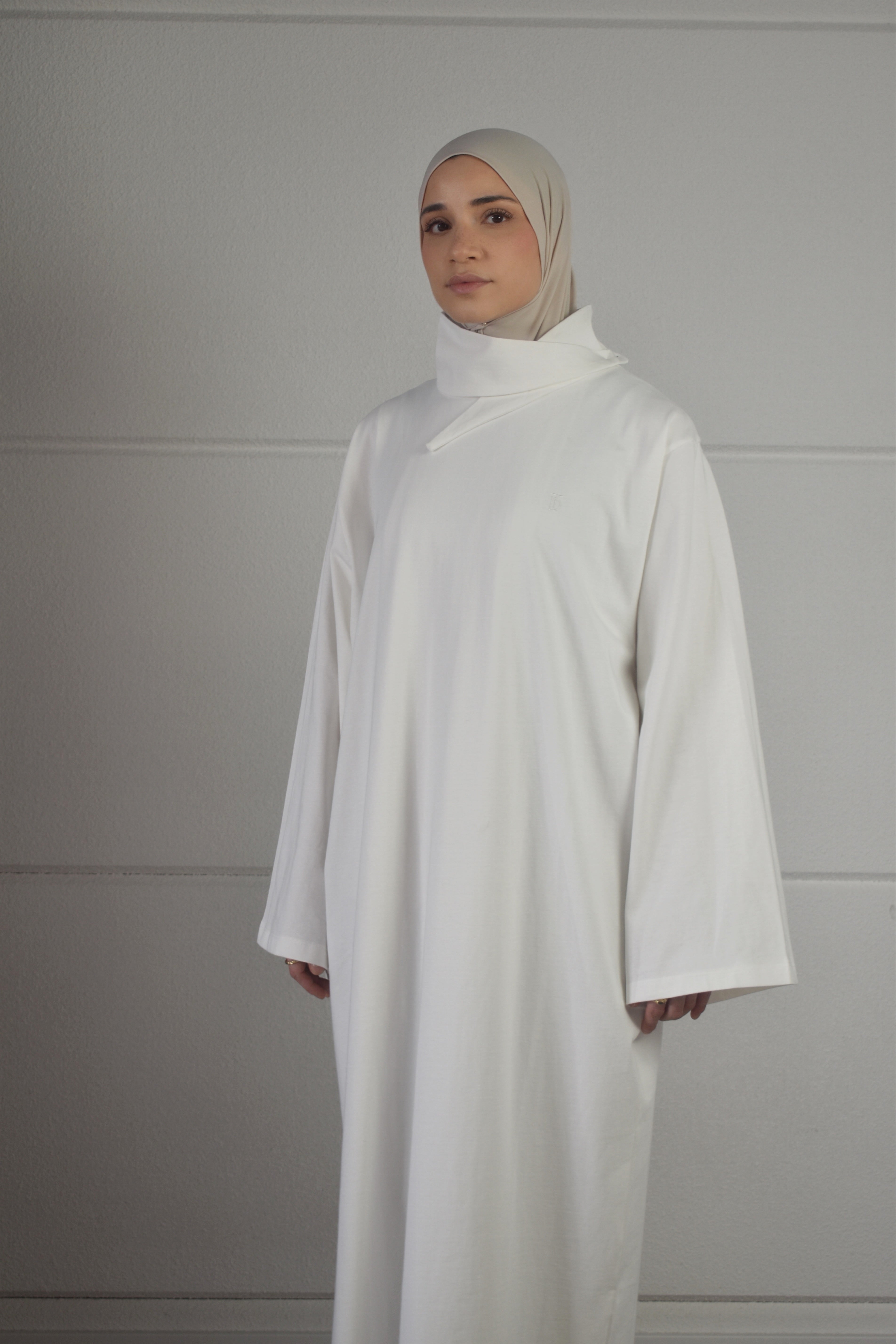 Oversized jurk met losse sjaal - roomwit