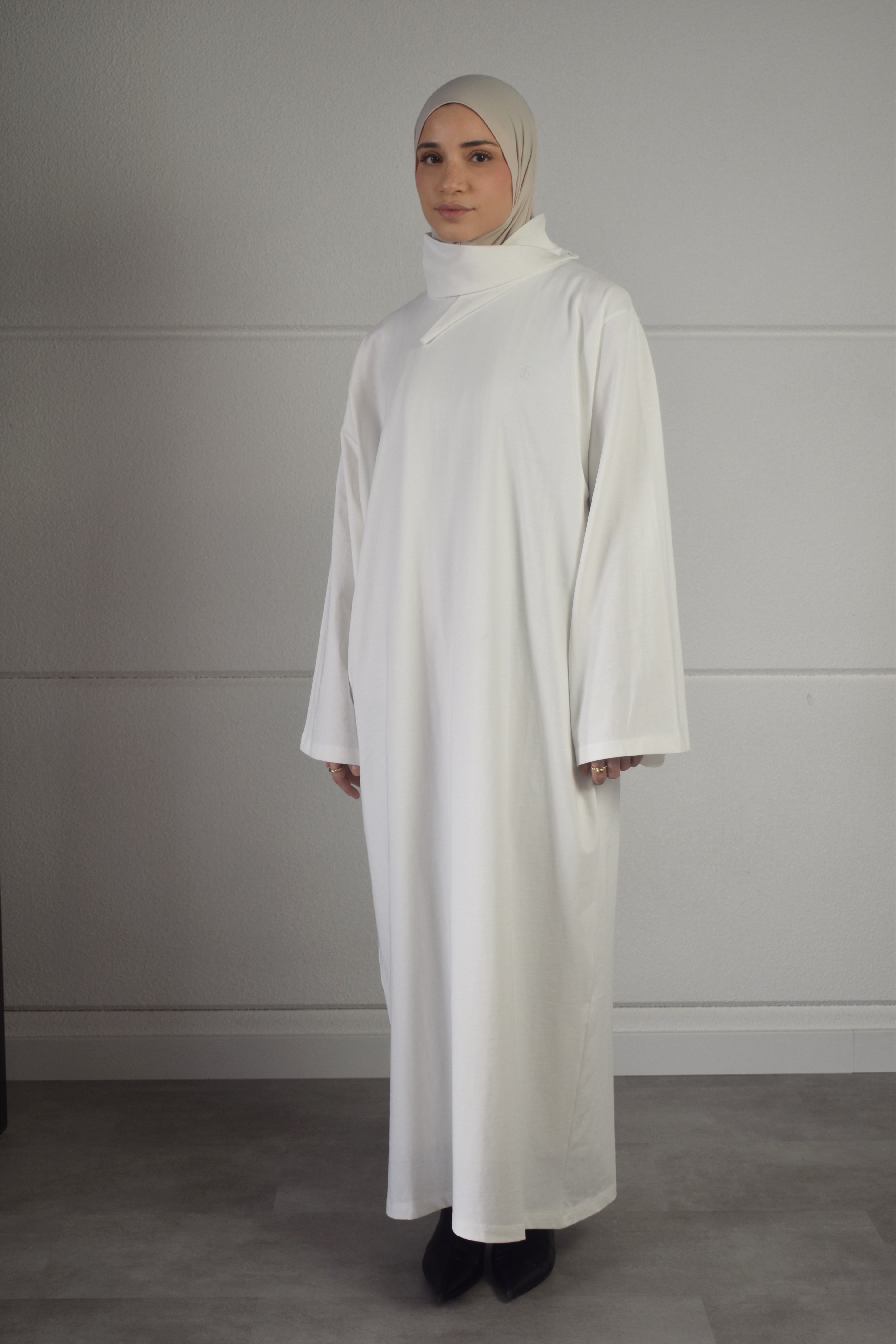Oversized jurk met losse sjaal - roomwit