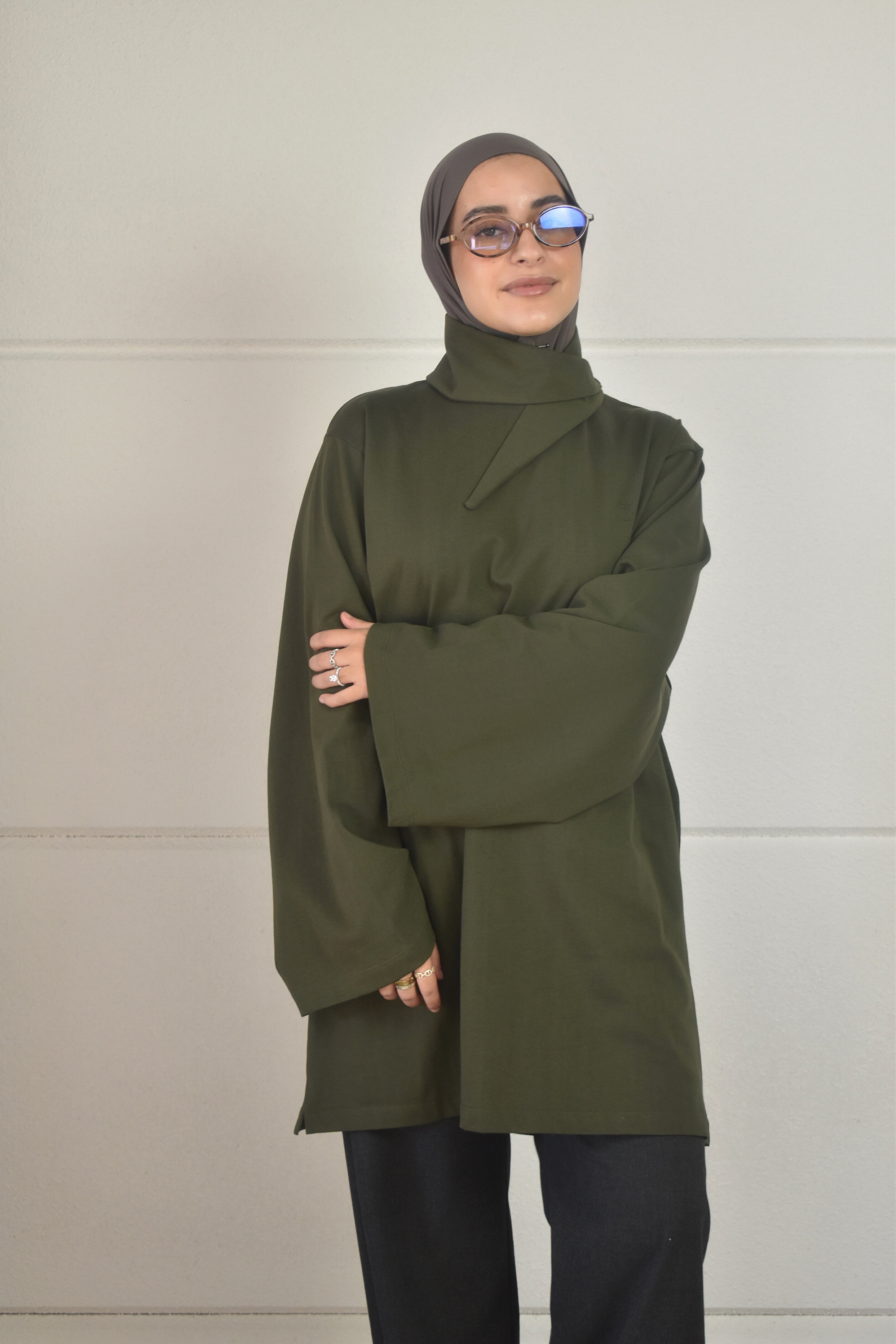 Oversized shirt met losse sjaal donkergroen