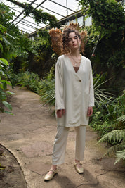 Tweedelige linnenset: broek en kimono -zand