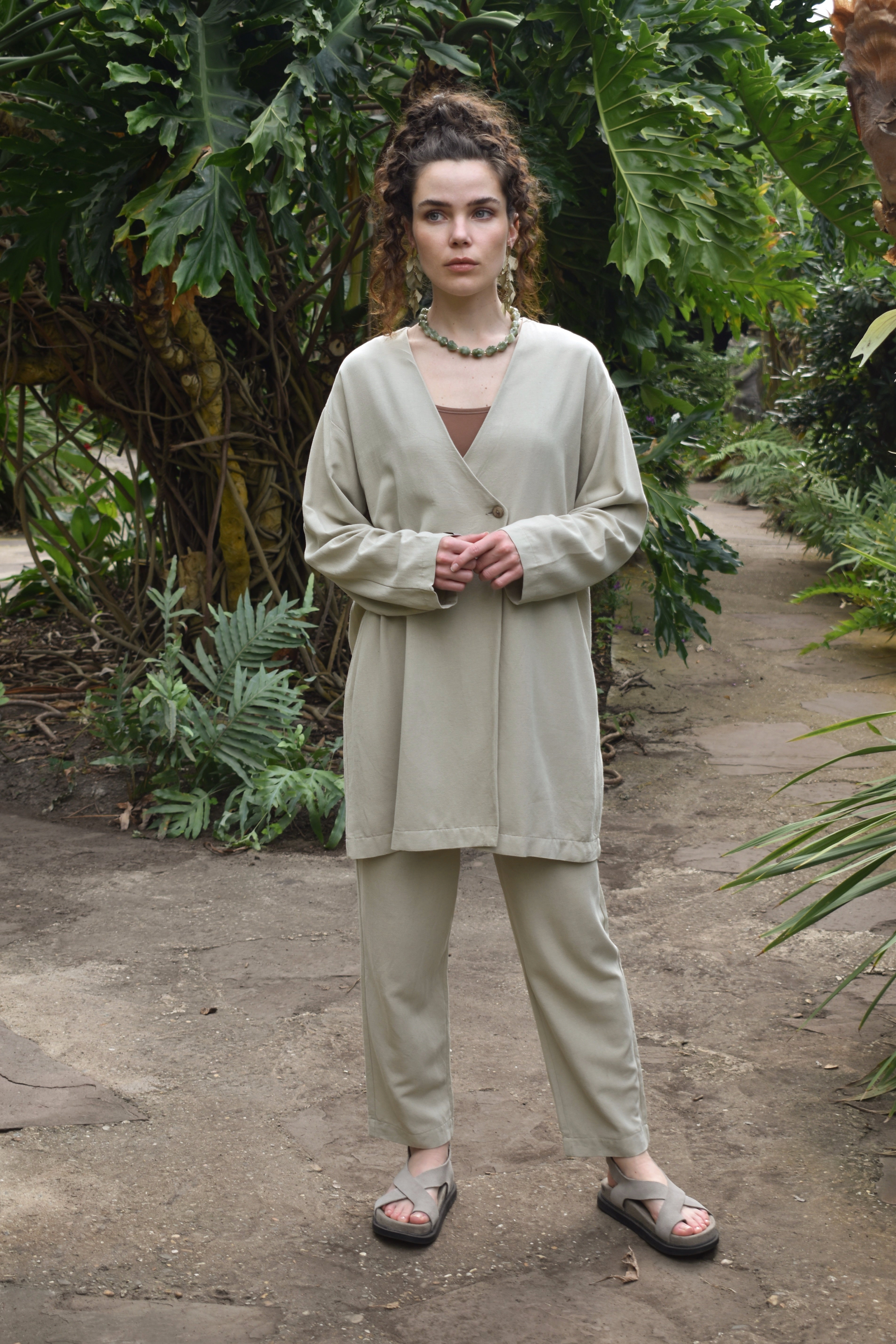 Two-piece linen set: pants and kimono - light green