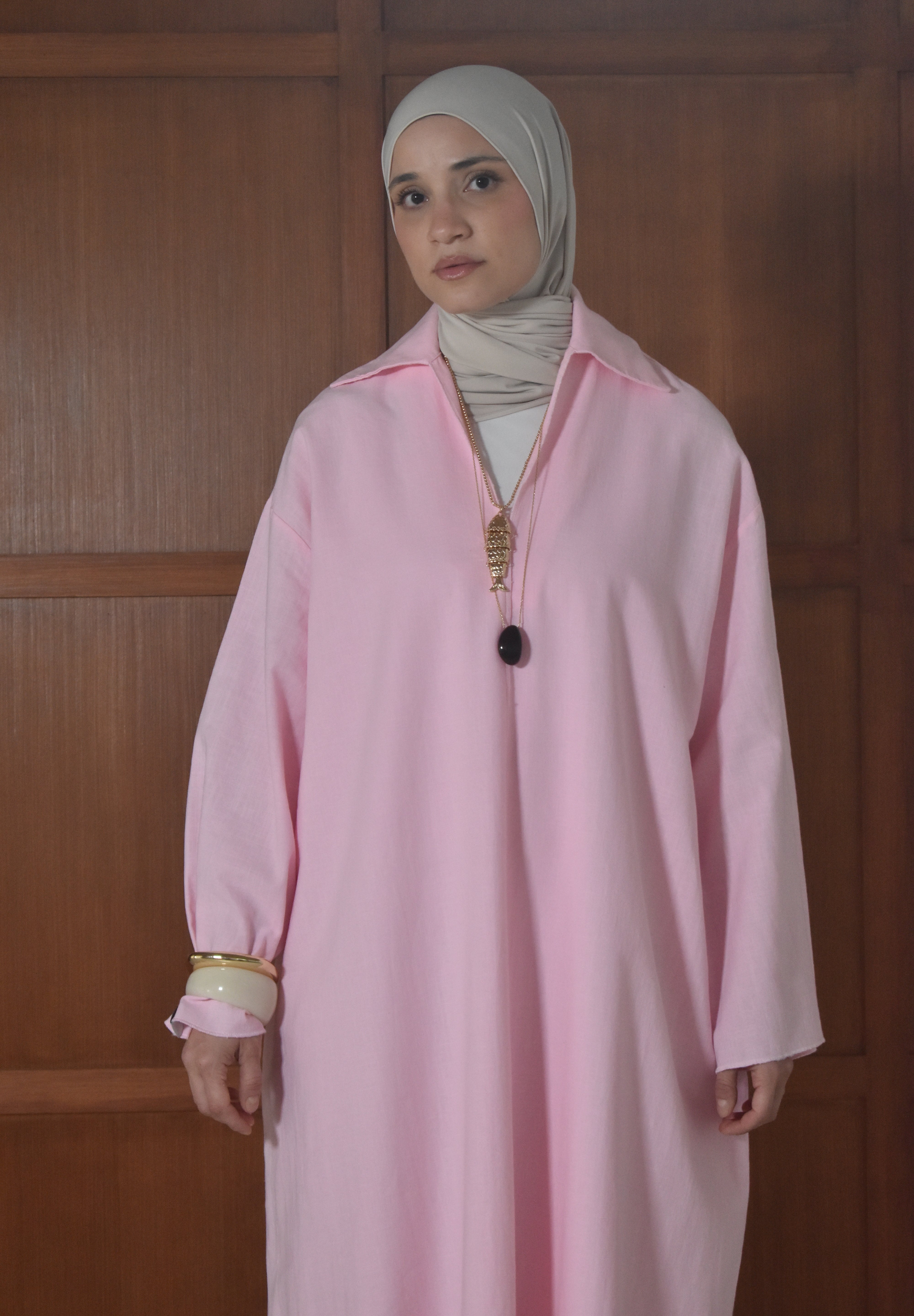 Linnen Abaya met Losse Sjaal – Zacht Roze