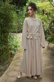 Tweedelige linnen set: rok en blouse -nude